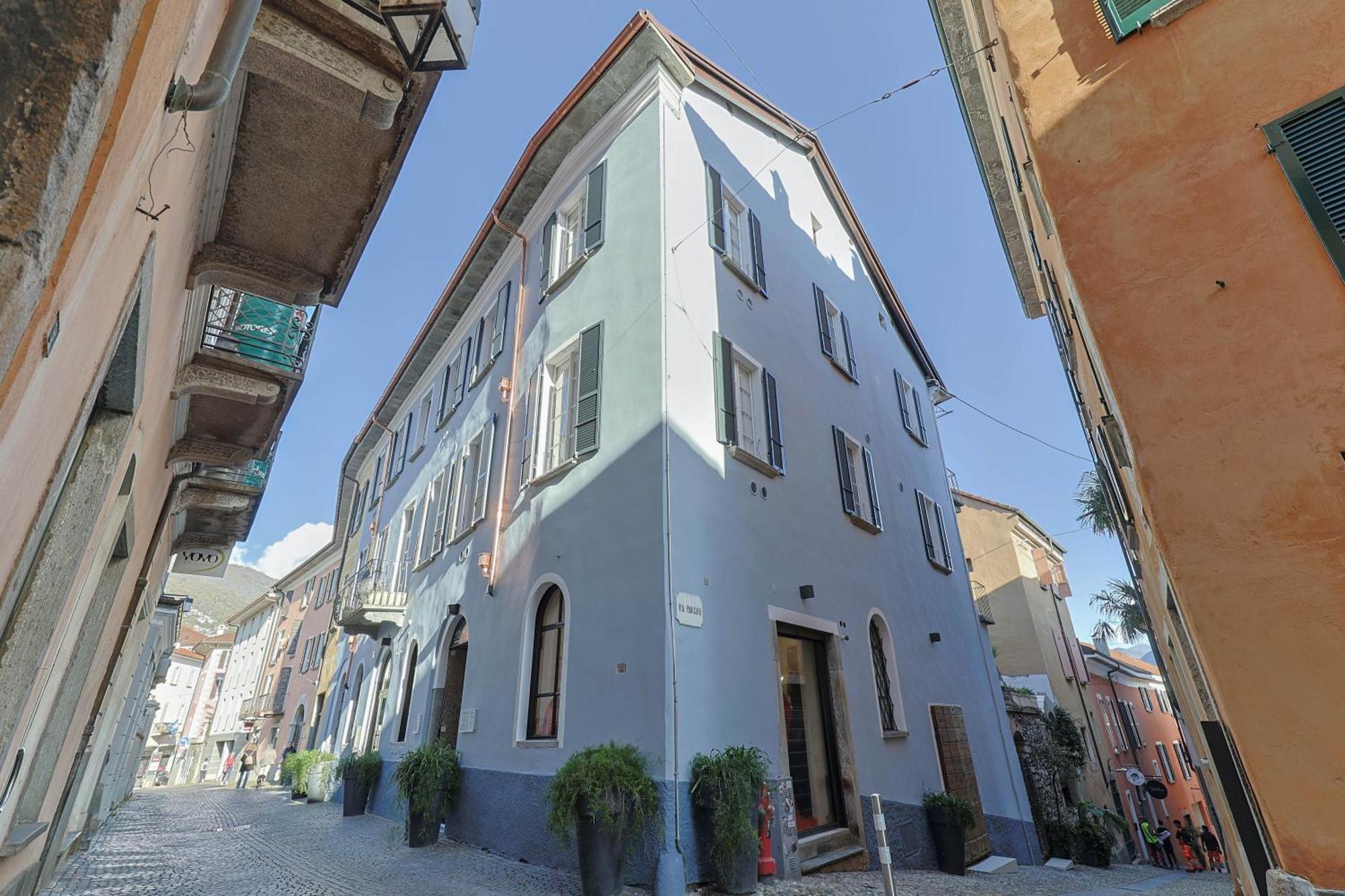 Caffe Dell'Arte Boutique Rooms Локарно Экстерьер фото
